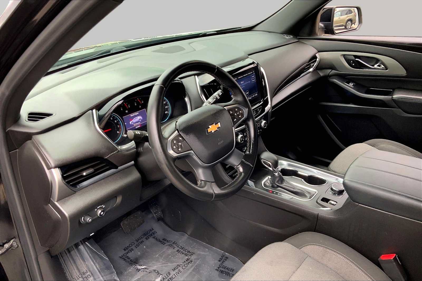 Used 2023 Chevrolet Traverse LT AWD/4WD image 17