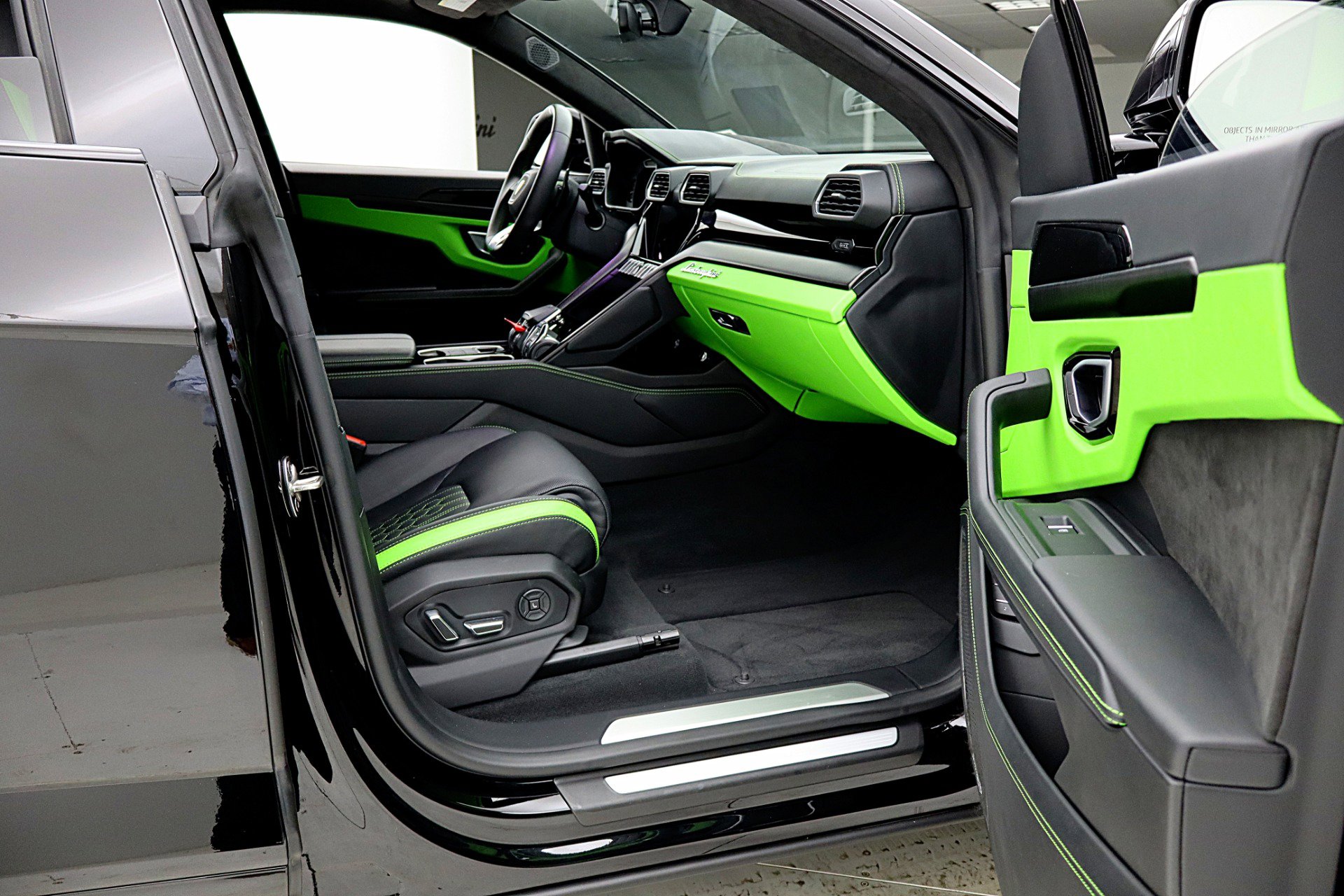 Used 2024 Lamborghini Urus S image 46