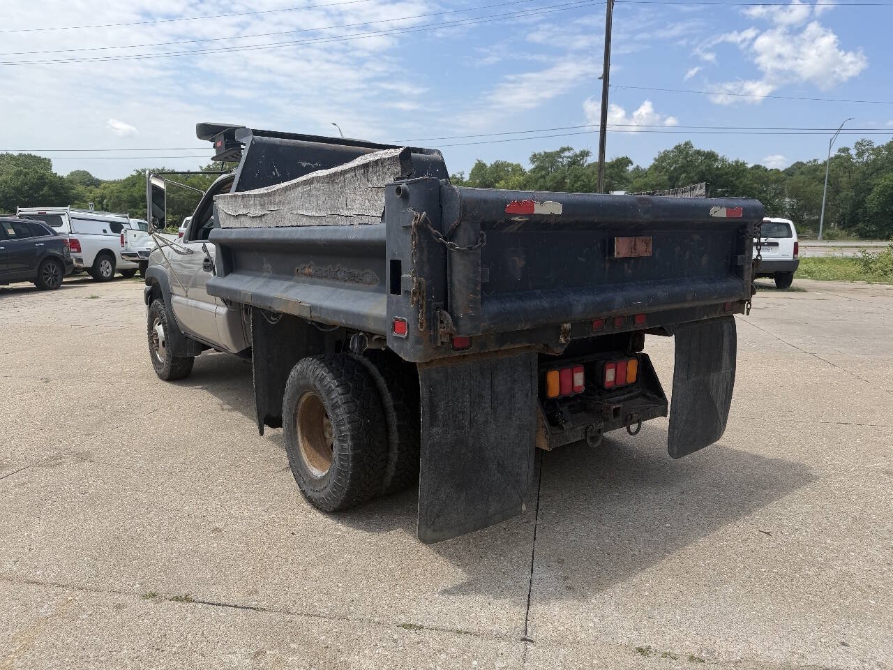 Used 2005 Chevrolet Silverado 3500 4x4 Regular Cab image 4