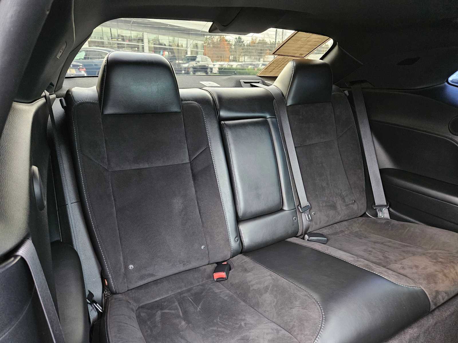 Used 2016 Dodge Challenger R/T Scat Pack w/ Leather Interior Group image 15