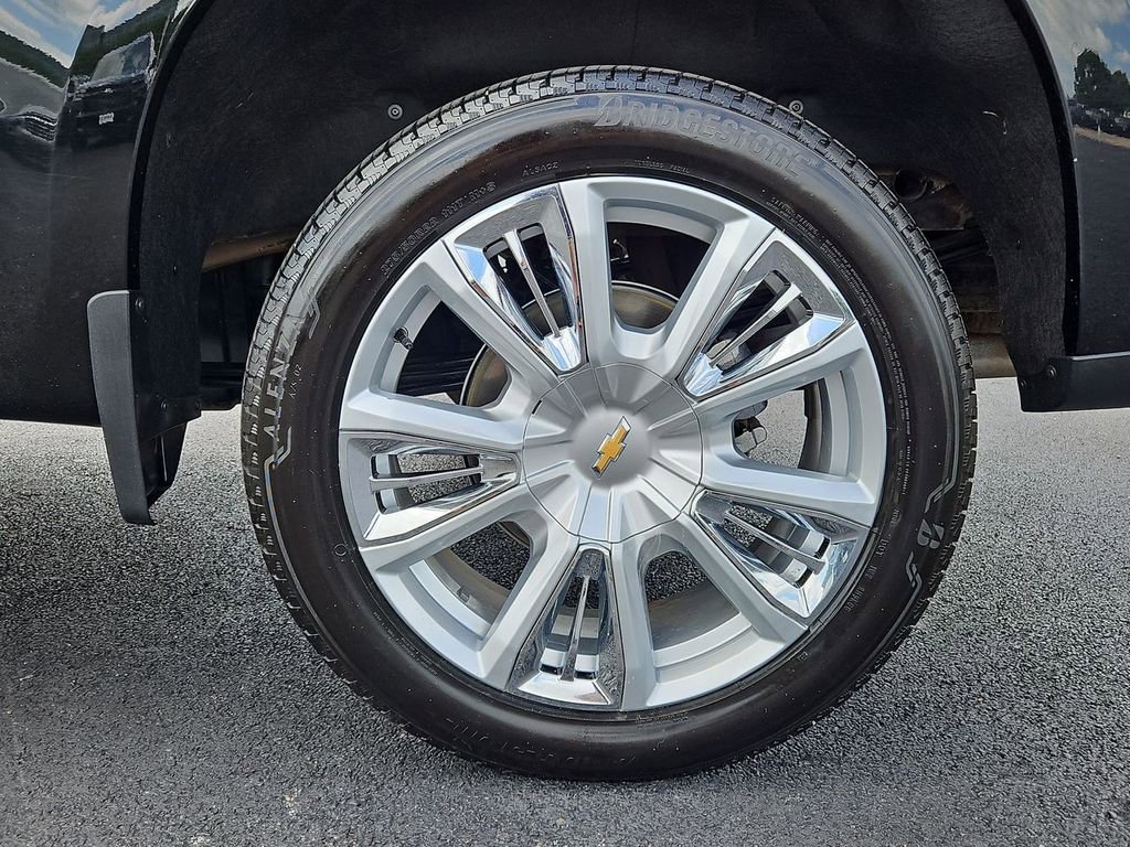 Certified 2025 Chevrolet Silverado 1500 High Country w/ High Country Premium Package AWD/4WD image 34