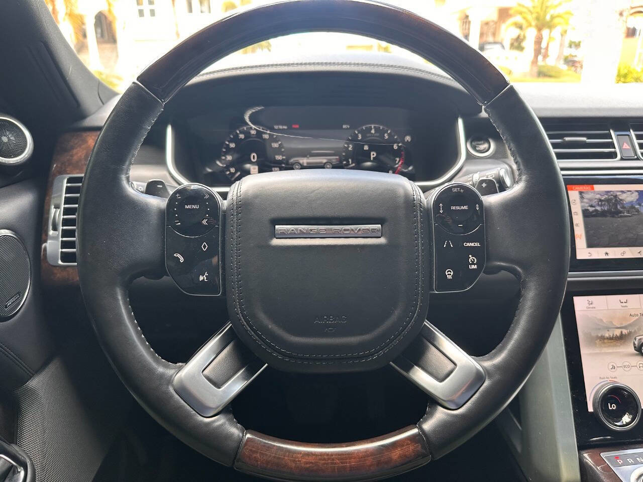 Used 2019 Land Rover Range Rover Long Wheelbase Supercharged image 13