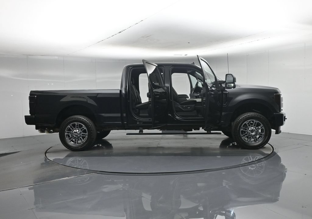 Used 2019 Ford F250 Platinum w/ Platinum Ultimate Package AWD/4WD image 40