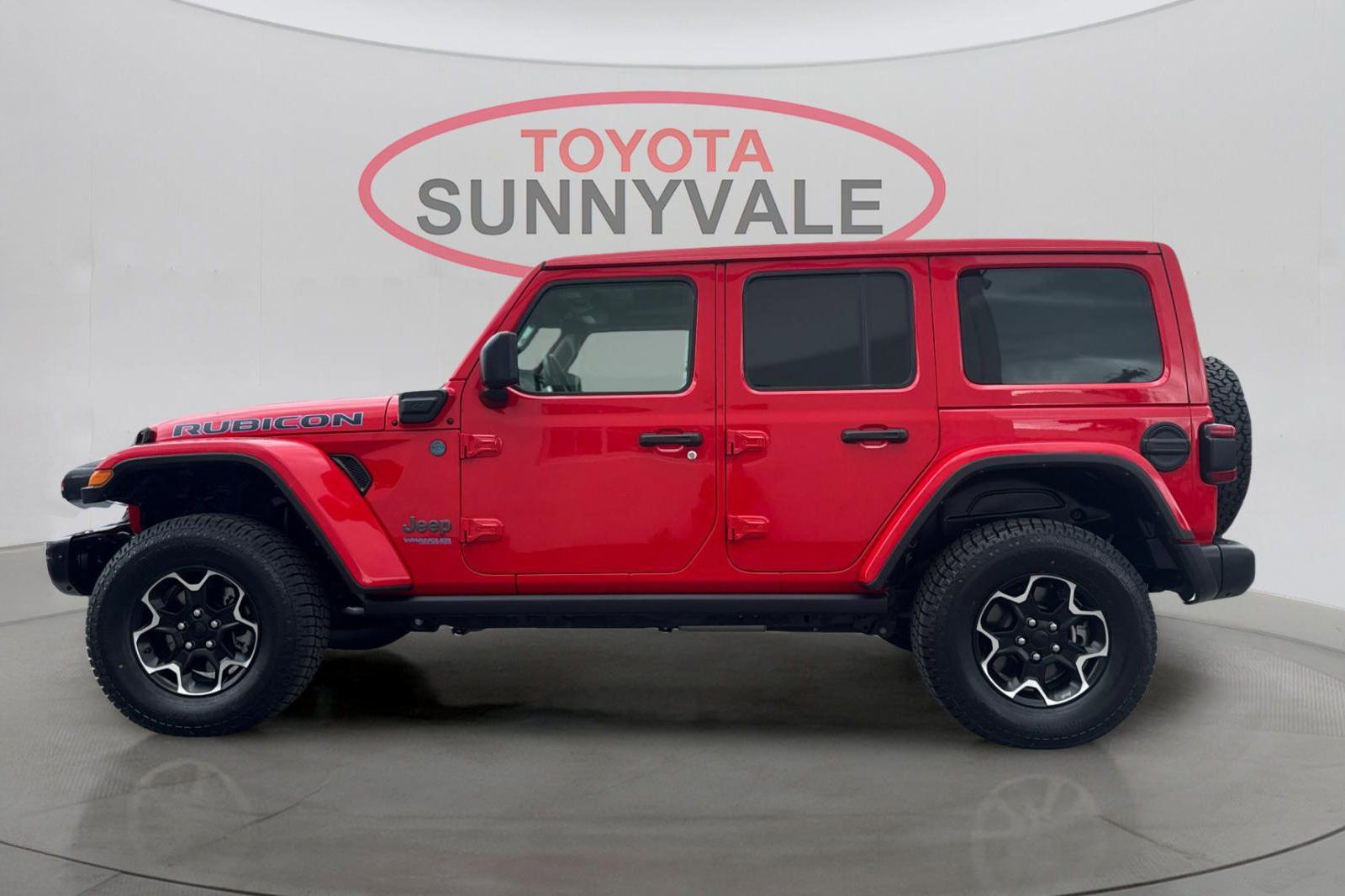 Used 2021 Jeep Wrangler Unlimited Rubicon 4xe w/ Steel Bumper Group AWD/4WD image 6