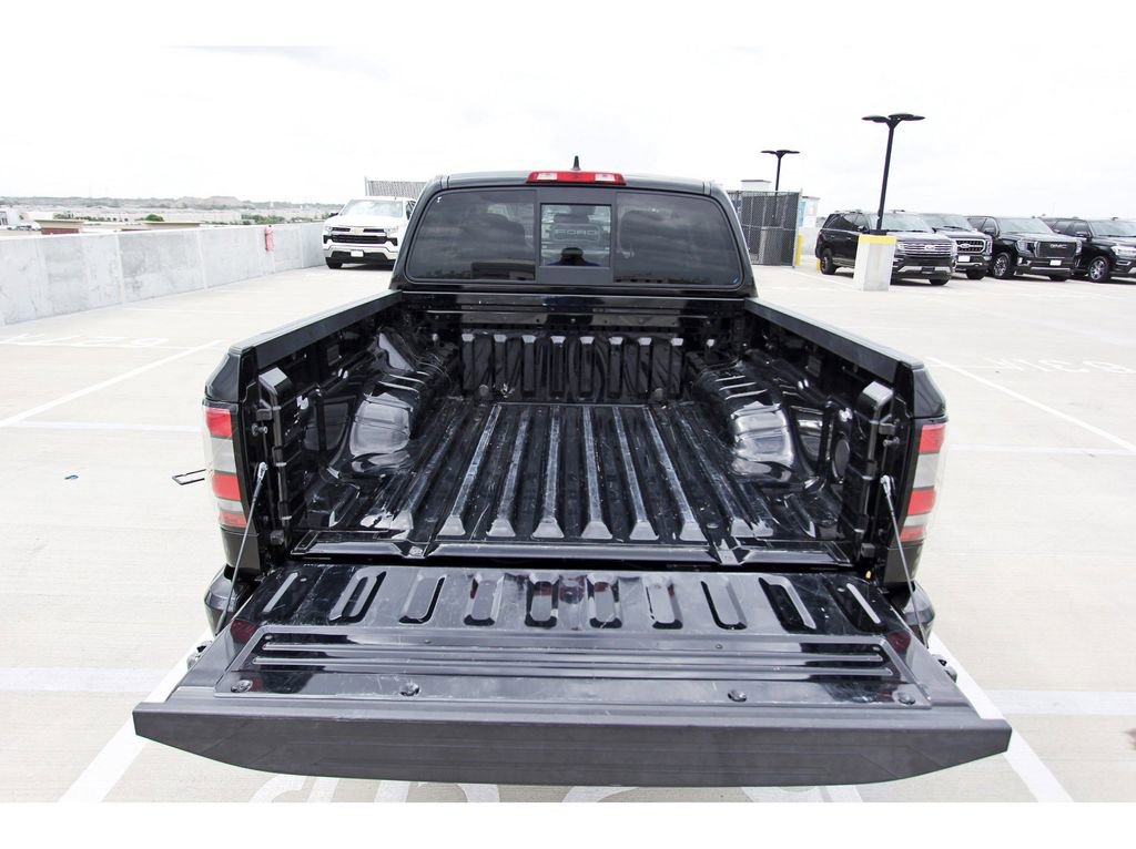 Used 2022 Nissan Frontier SV image 27
