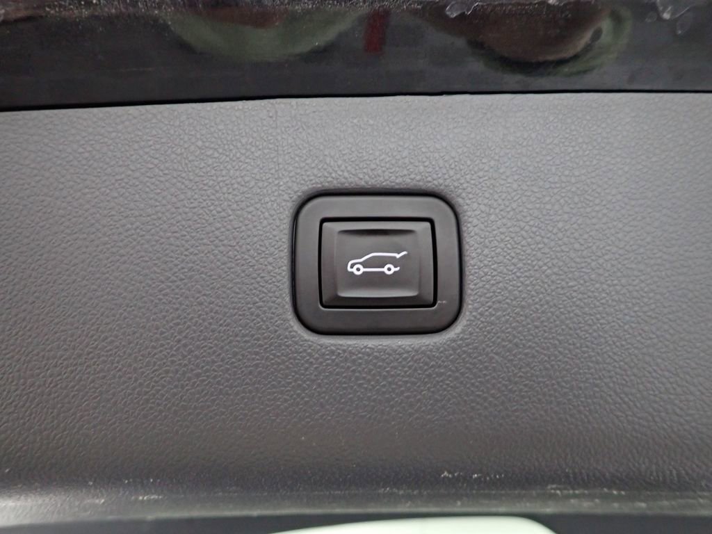 Used 2019 Chevrolet Blazer LT image 17