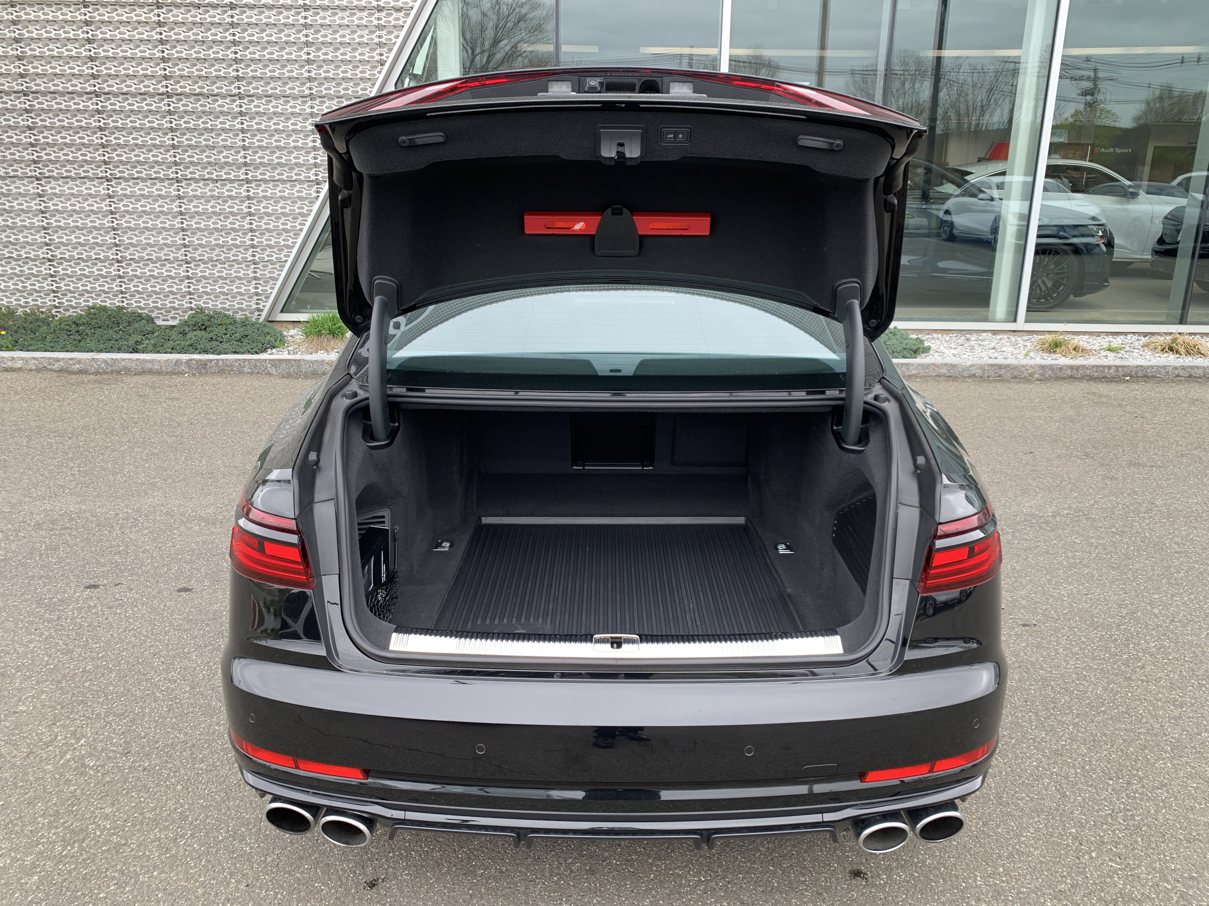 Certified 2023 Audi S8 w/ S8 Comfort Plus Package AWD/4WD image 28