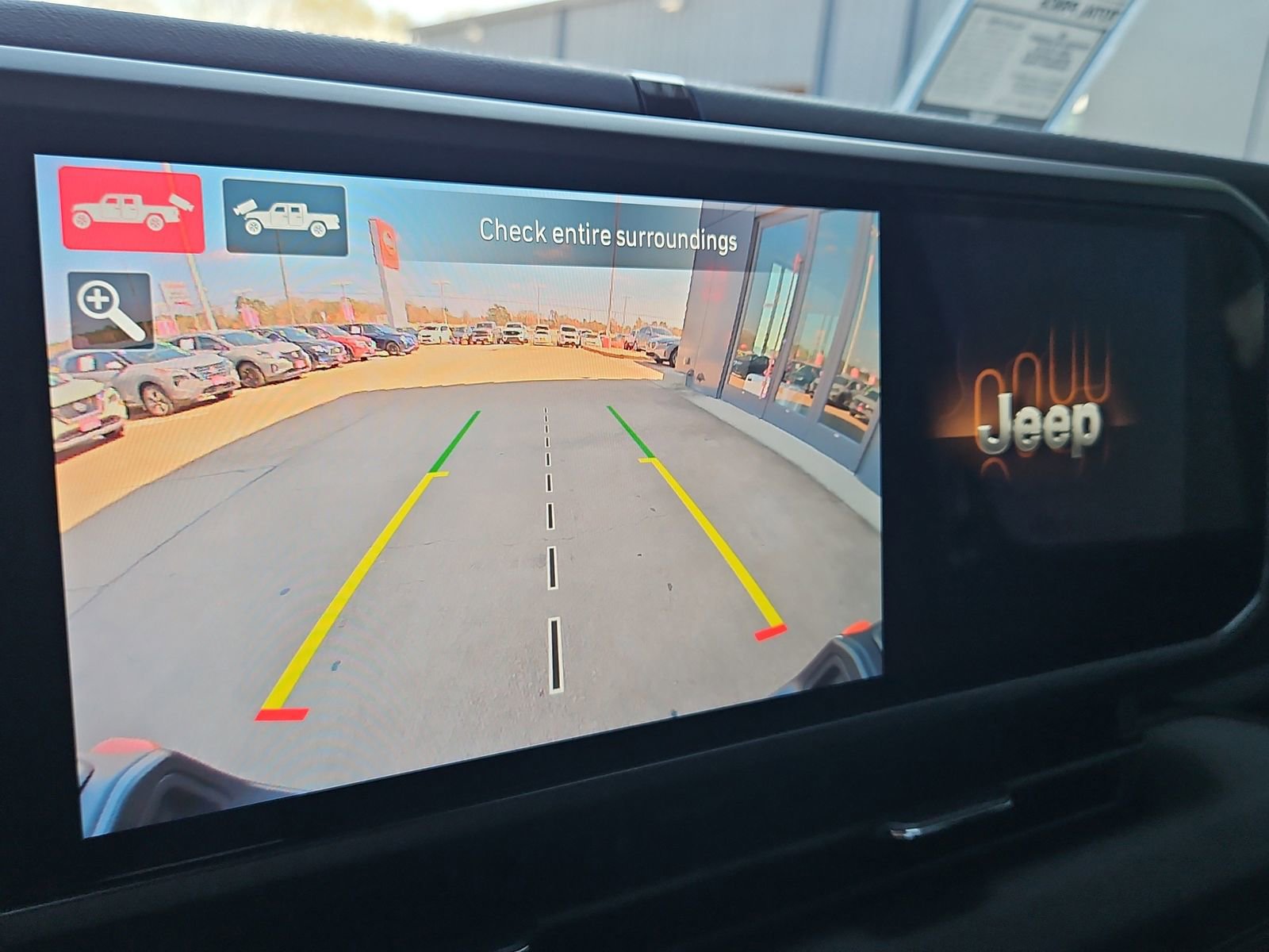 Used 2025 Jeep Gladiator Mojave image 24