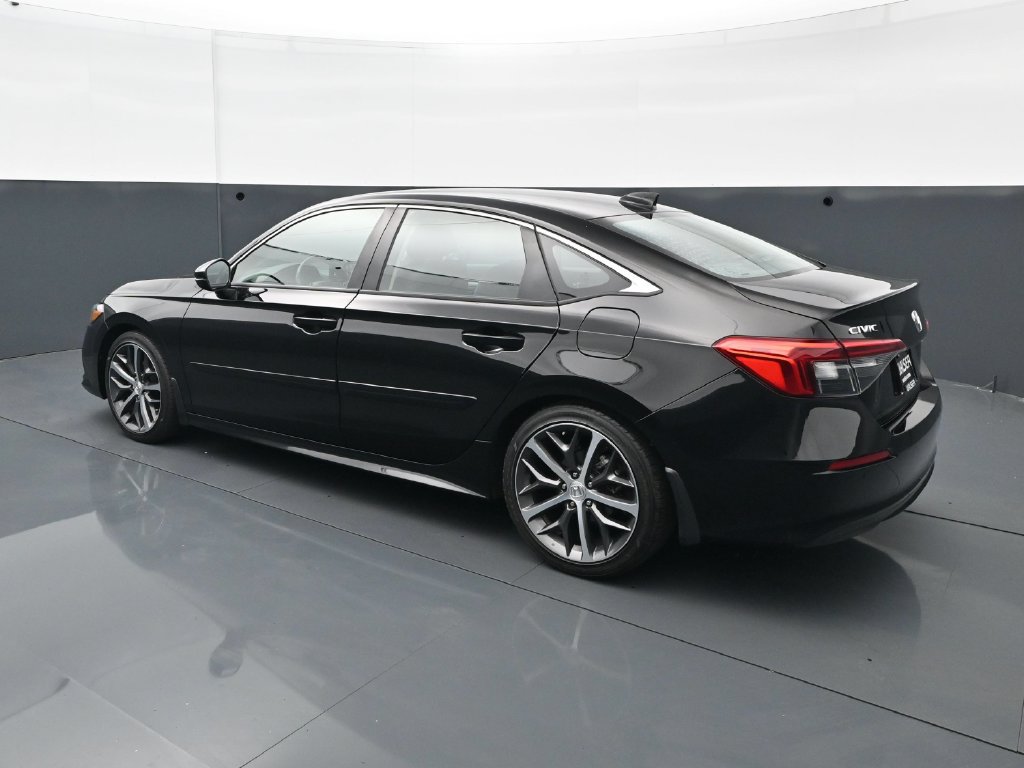 Used 2023 Honda Civic Touring image 4