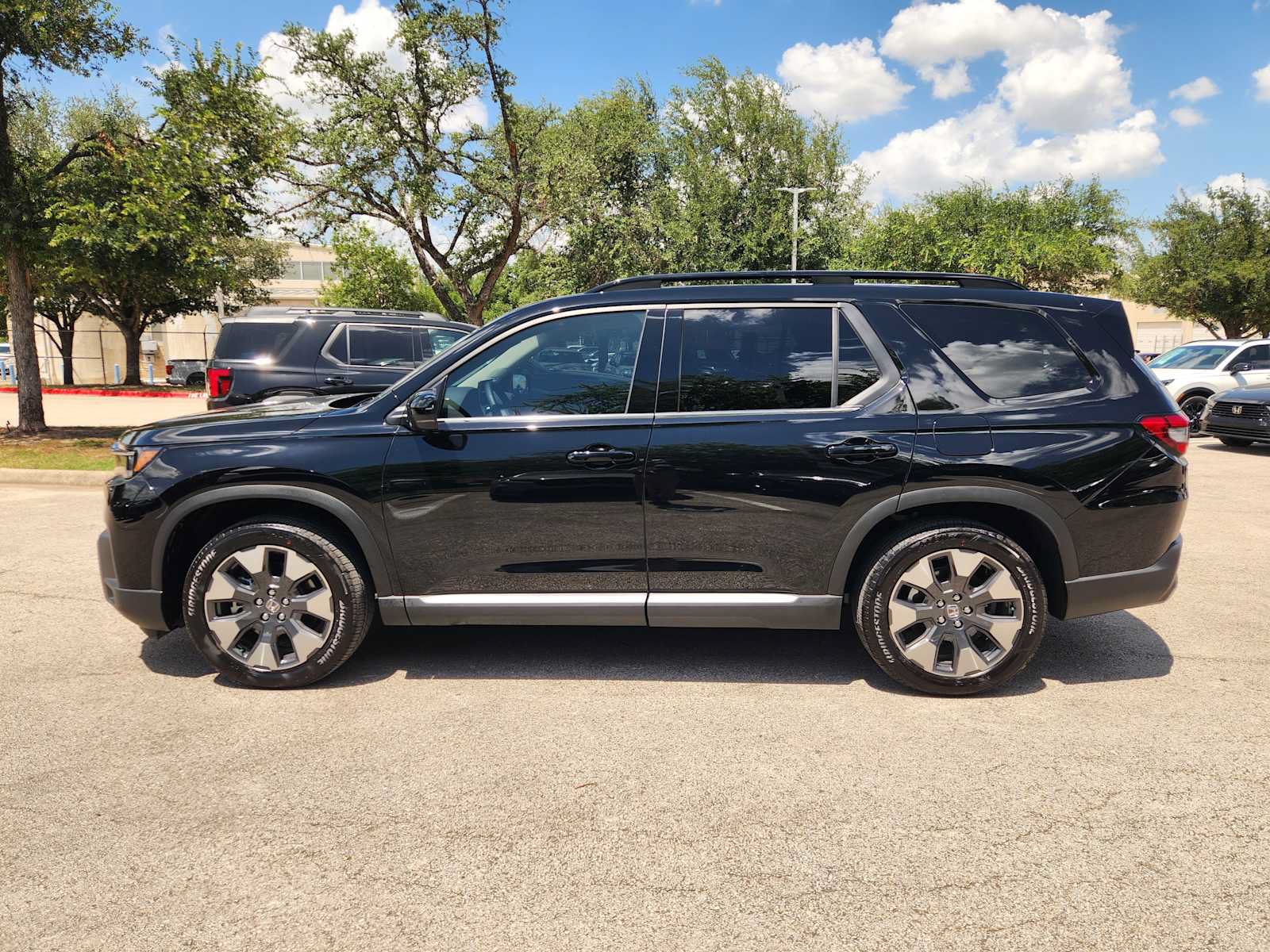 Used 2026 Honda Pilot Elite image 4