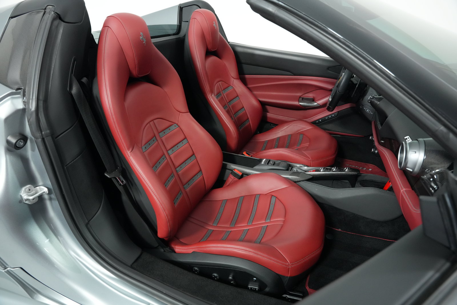 Used 2021 Ferrari F8 Spider RWD image 45