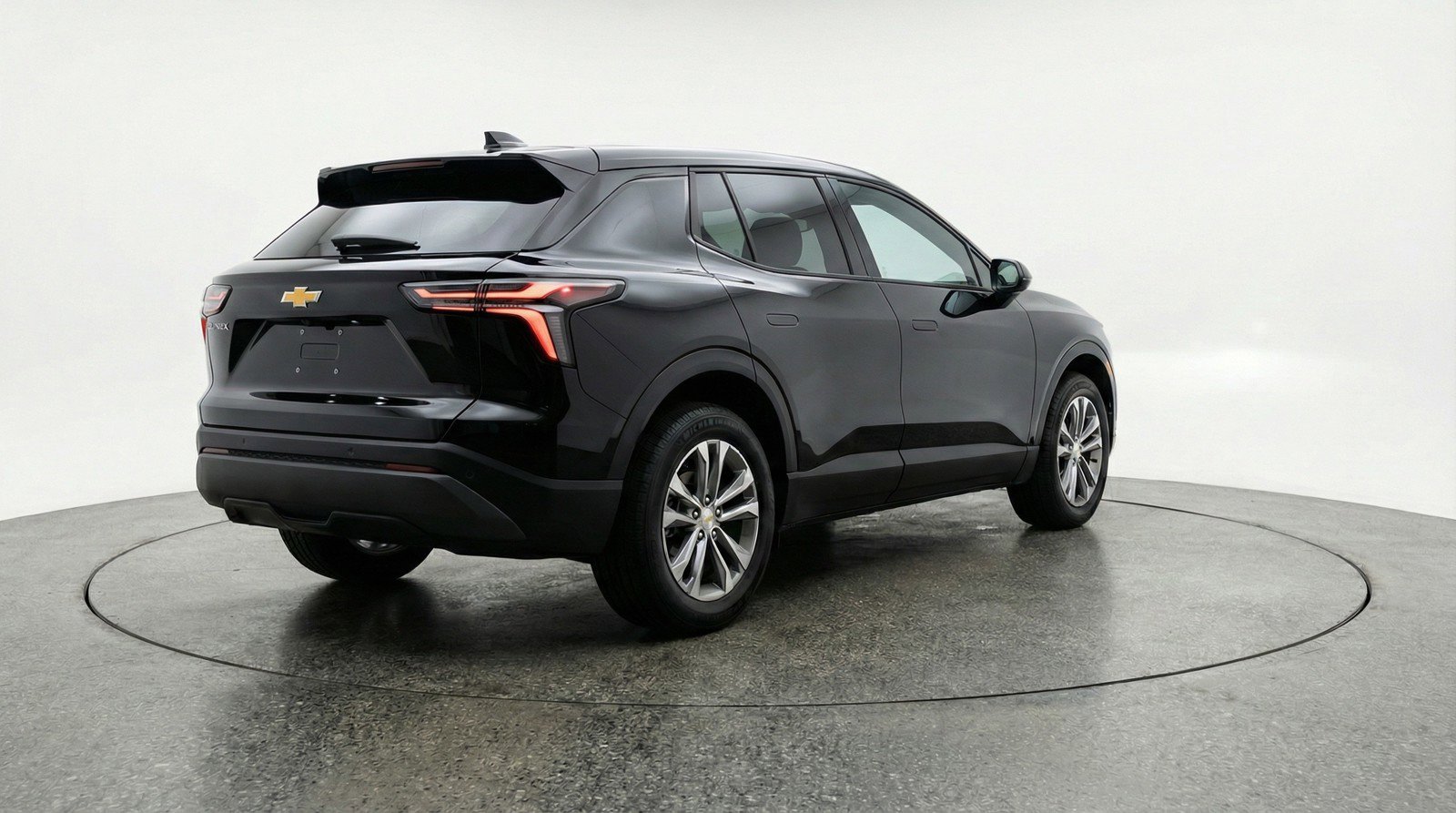 Used 2025 Chevrolet Equinox LT FWD image 9