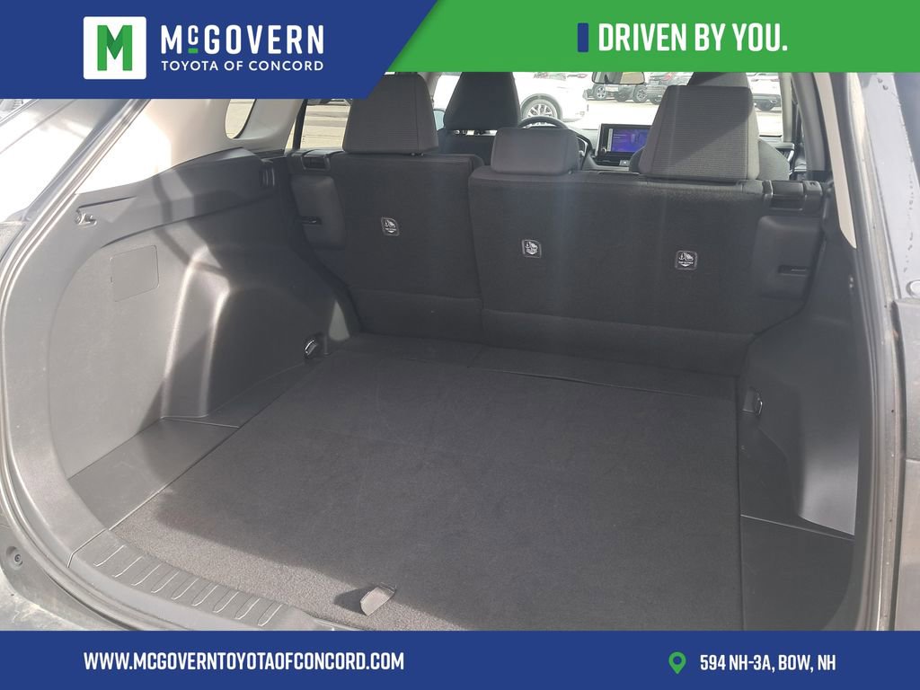 Used 2025 Toyota RAV4 LE image 6