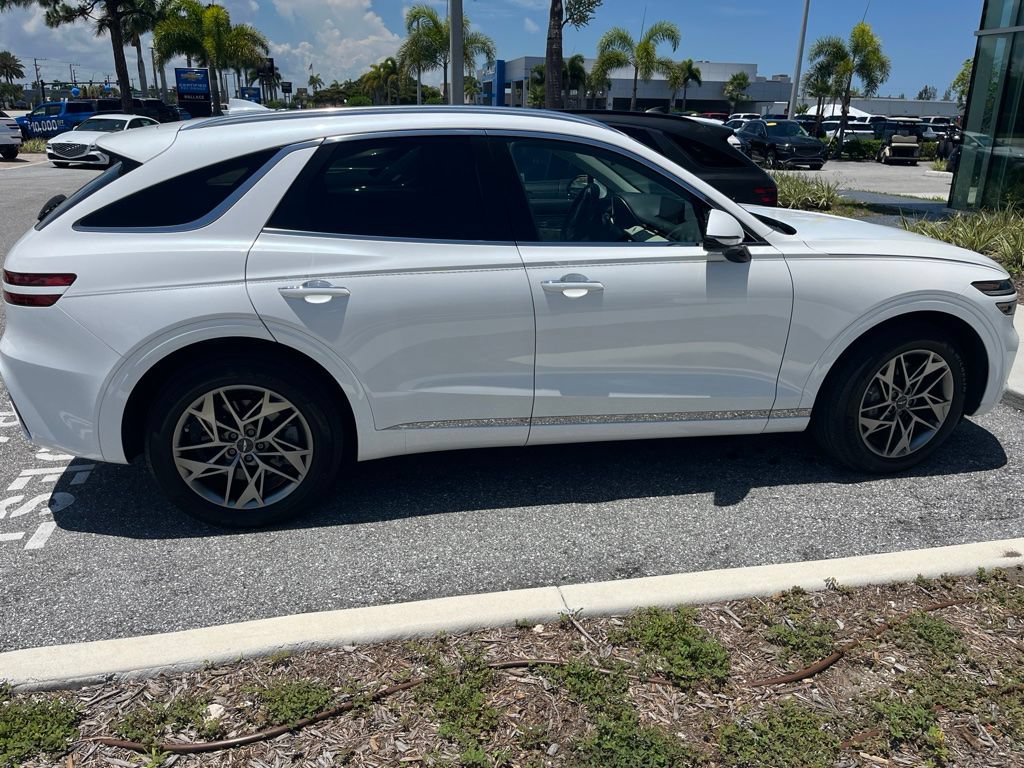 Certified 2023 Genesis GV70 2.5T w/ Select Package AWD/4WD image 7
