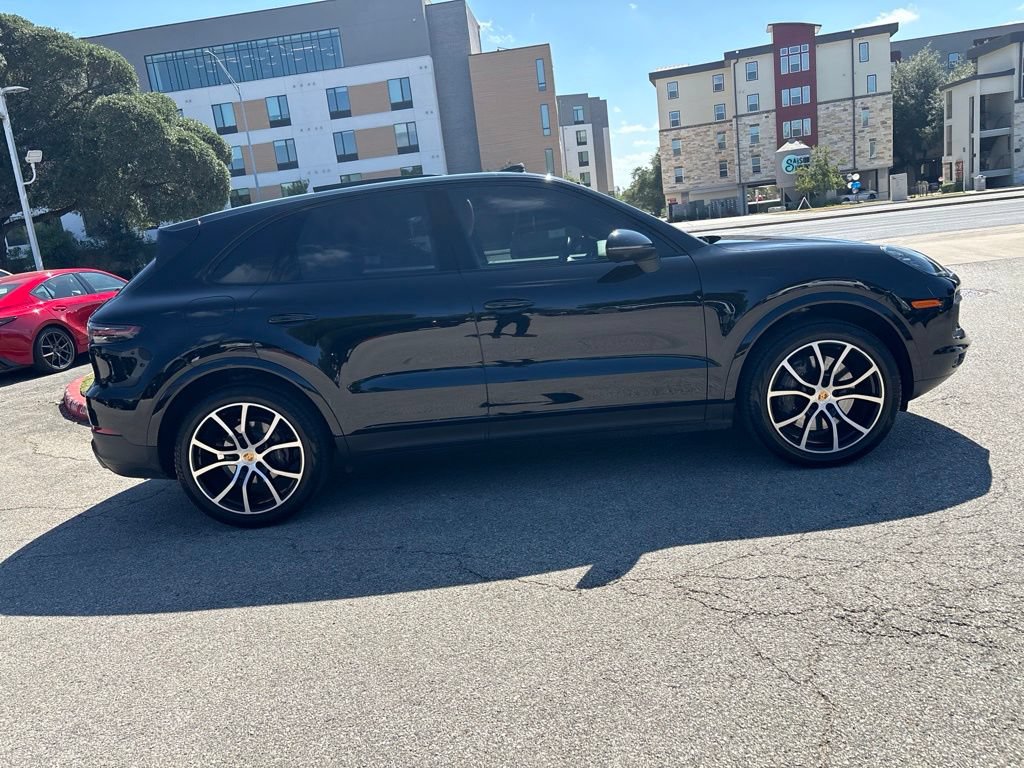 Used 2021 Porsche Cayenne AWD/4WD image 6