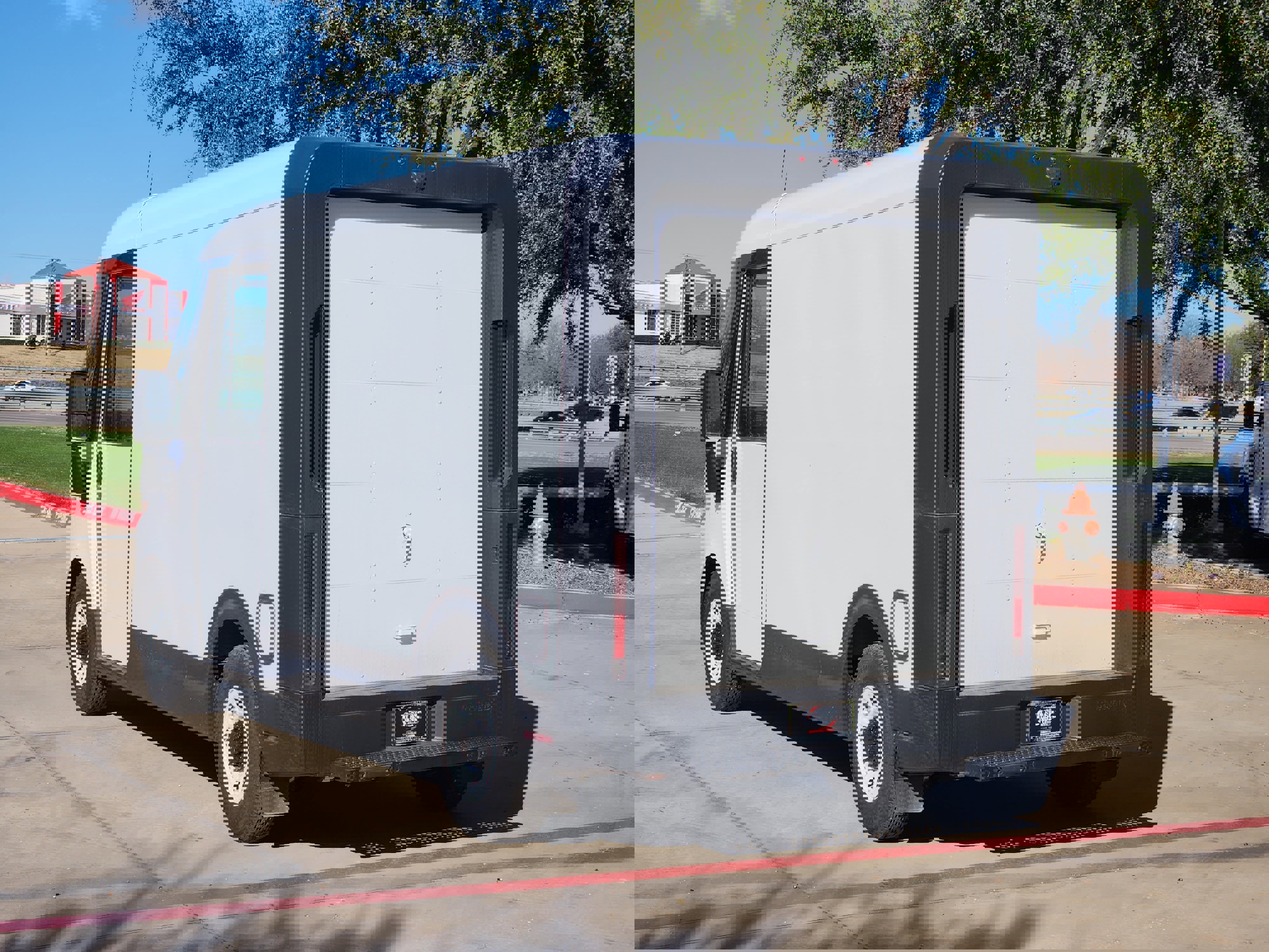 New 2025 Chevrolet Brightdrop 400 image 3