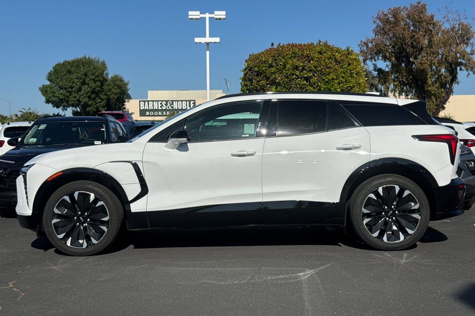 Used 2024 Chevrolet Blazer EV RS AWD/4WD image 8
