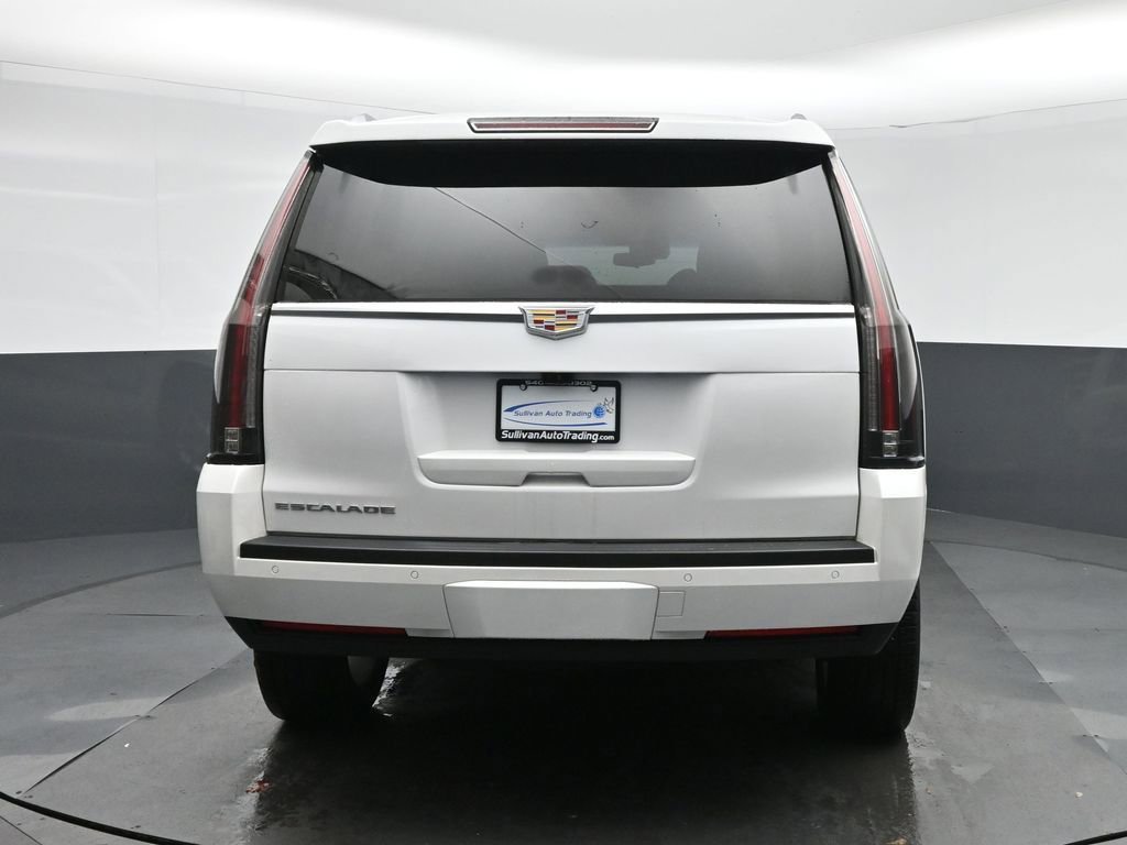 Used 2018 Cadillac Escalade Luxury image 6