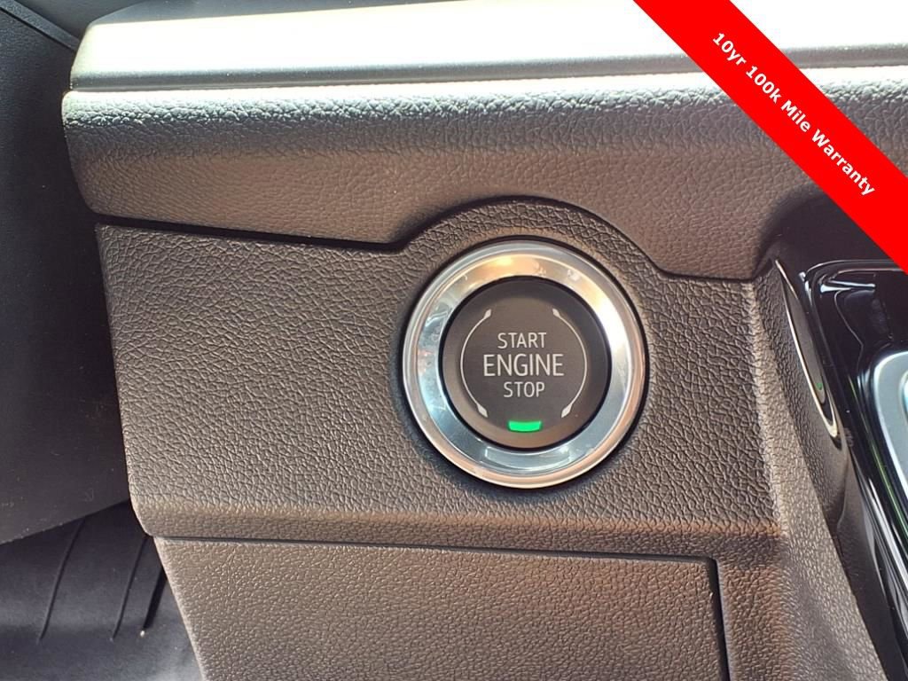 New 2025 Chevrolet Traverse LT w/ Driver Confidence Package image 23