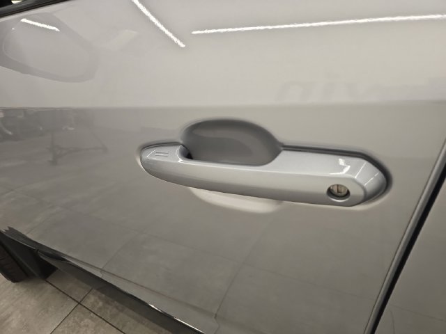 Used 2022 Toyota RAV4 XSE AWD/4WD image 20