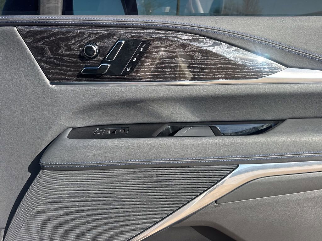 Used 2025 Cadillac Escalade IQ Sport 1 image 45