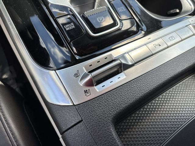 Used 2024 Kia Carnival SX FWD image 33