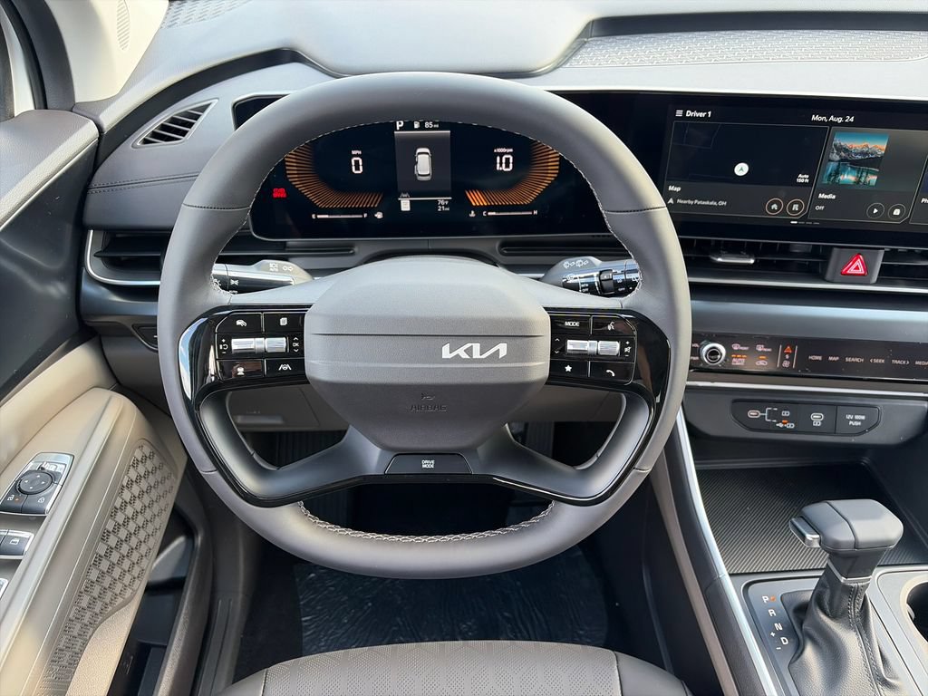 New 2027 Kia Carnival FWD image 11