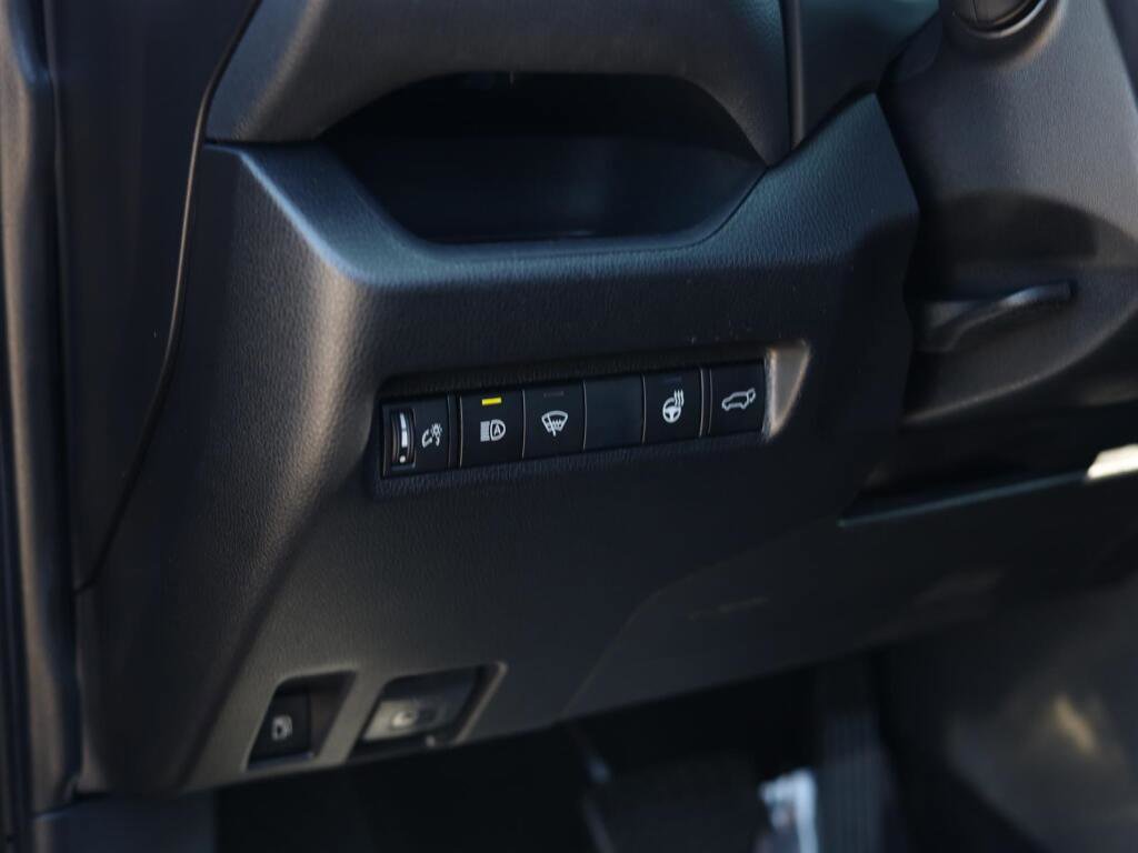 Used 2019 Toyota RAV4 XSE w/ XSE Weather Package AWD/4WD image 15