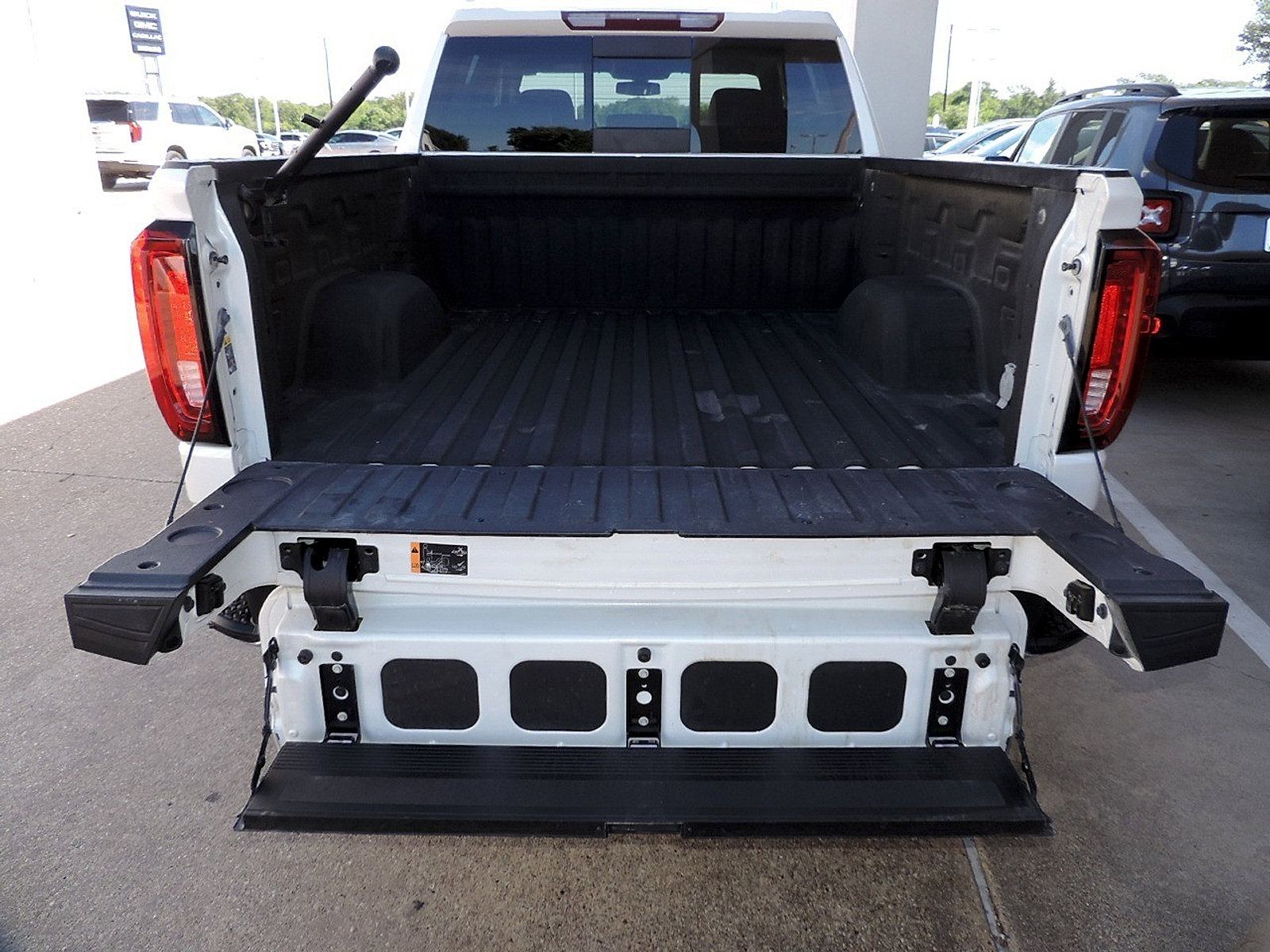 Certified 2021 GMC Sierra 1500 SLT image 15