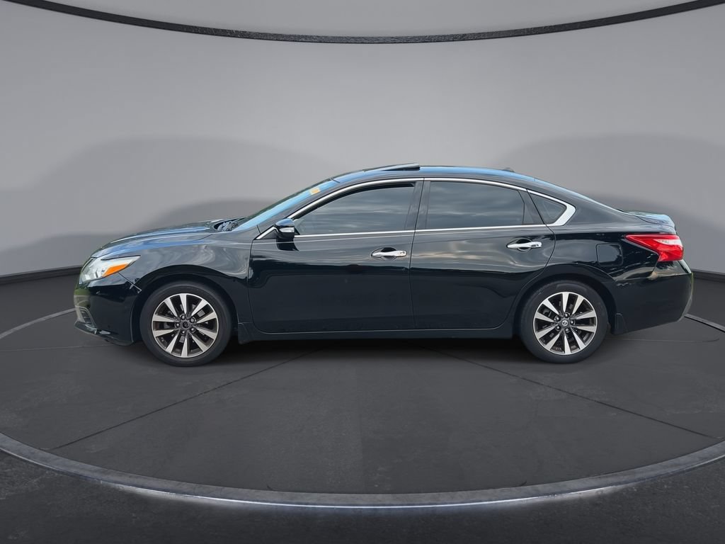 Used 2017 Nissan Altima 2.5 SV w/ Convenience Package FWD image 5
