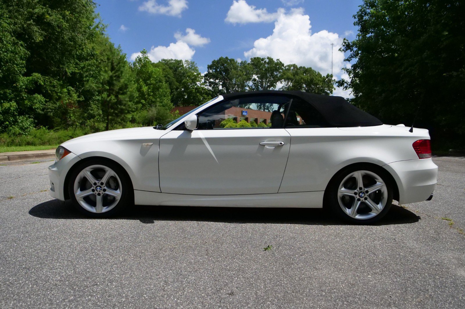 Used 2011 BMW 135i Convertible RWD image 45