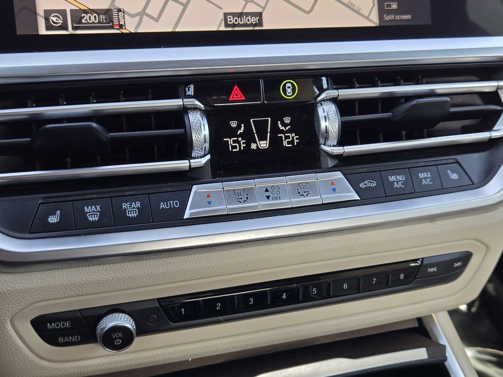 Used 2021 BMW 330i xDrive 330i xDrive w/ Premium Package image 17