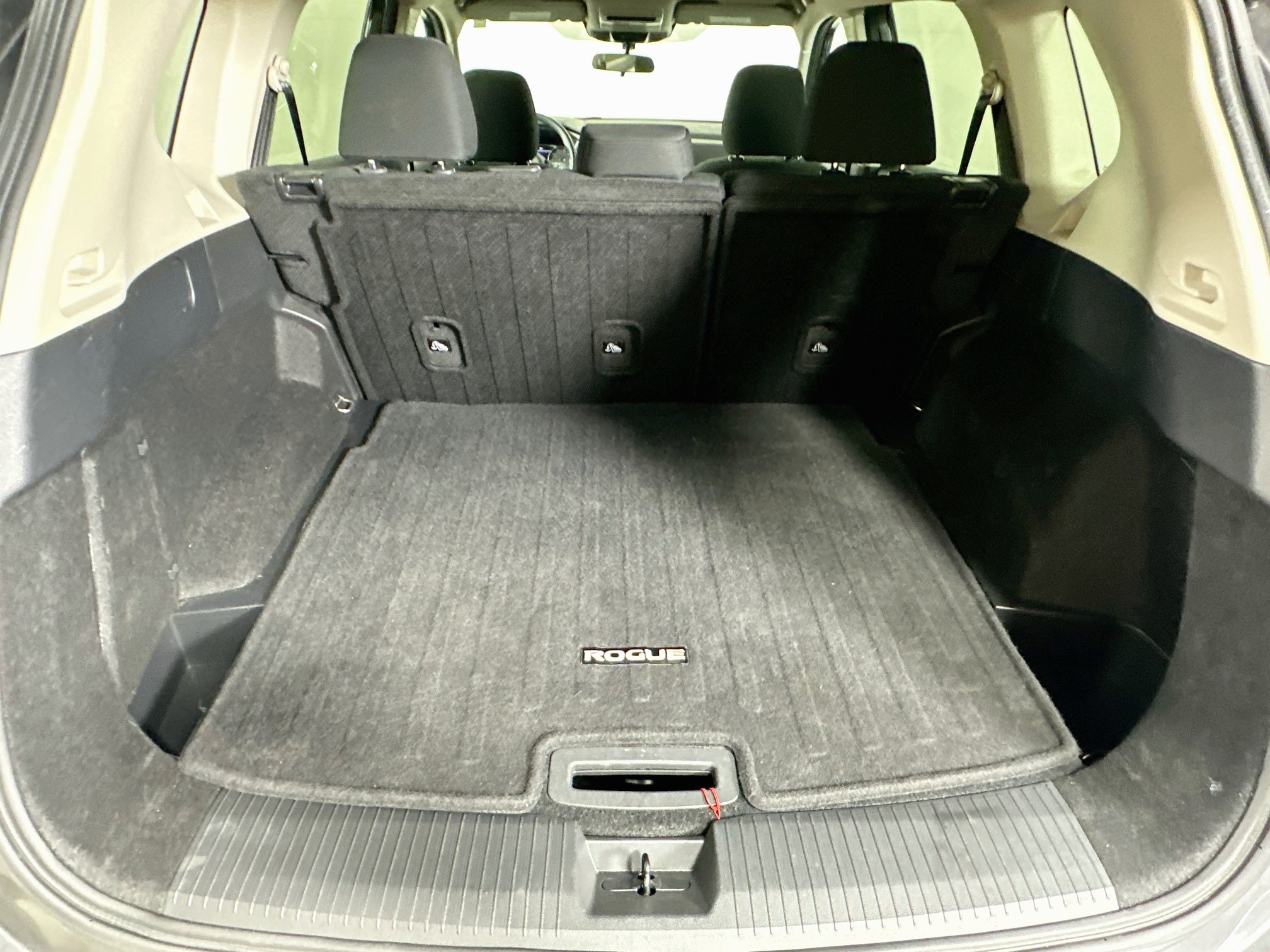 Used 2024 Nissan Rogue S FWD image 26