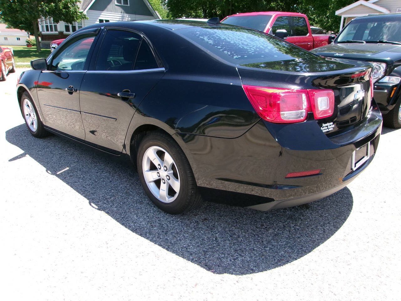 Used 2013 Chevrolet Malibu LS w/ Protection Package FWD image 4