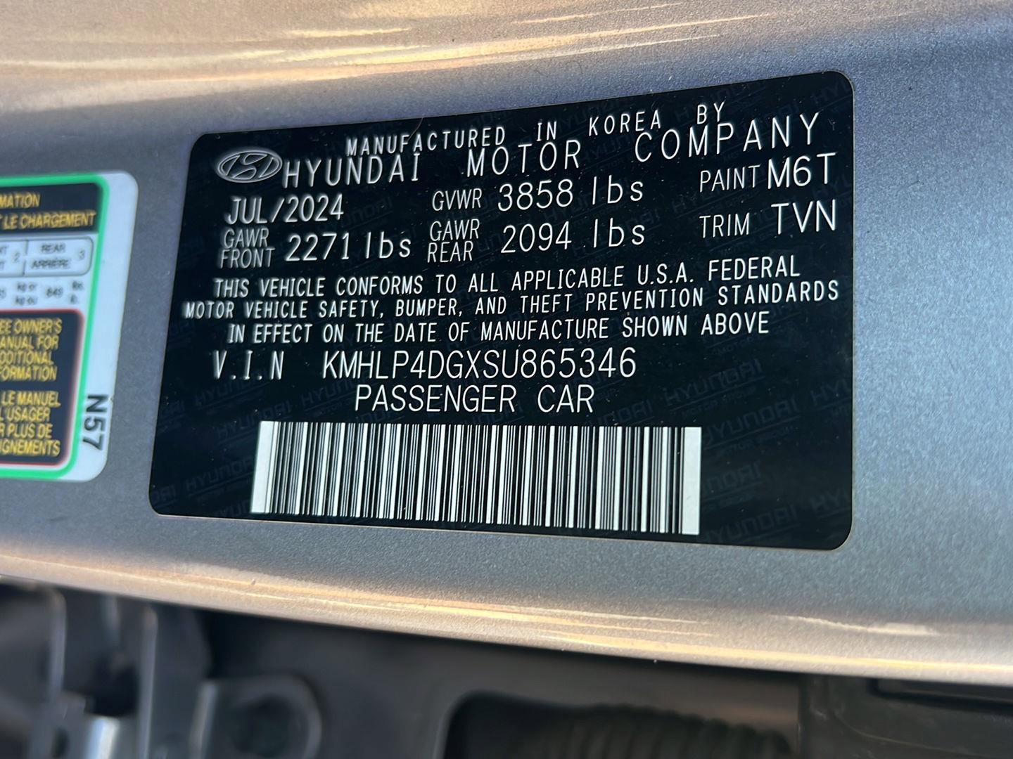 Used 2025 Hyundai Elantra Limited image 41