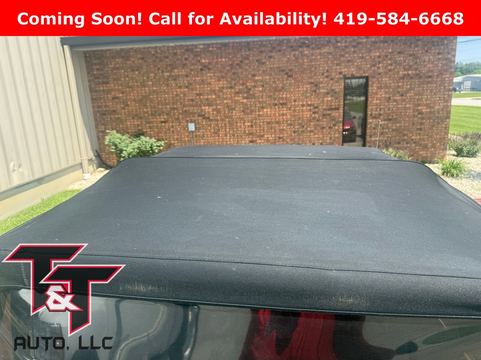 Used 2015 Jeep Wrangler Rubicon w/ Power Convenience Group AWD/4WD image 12