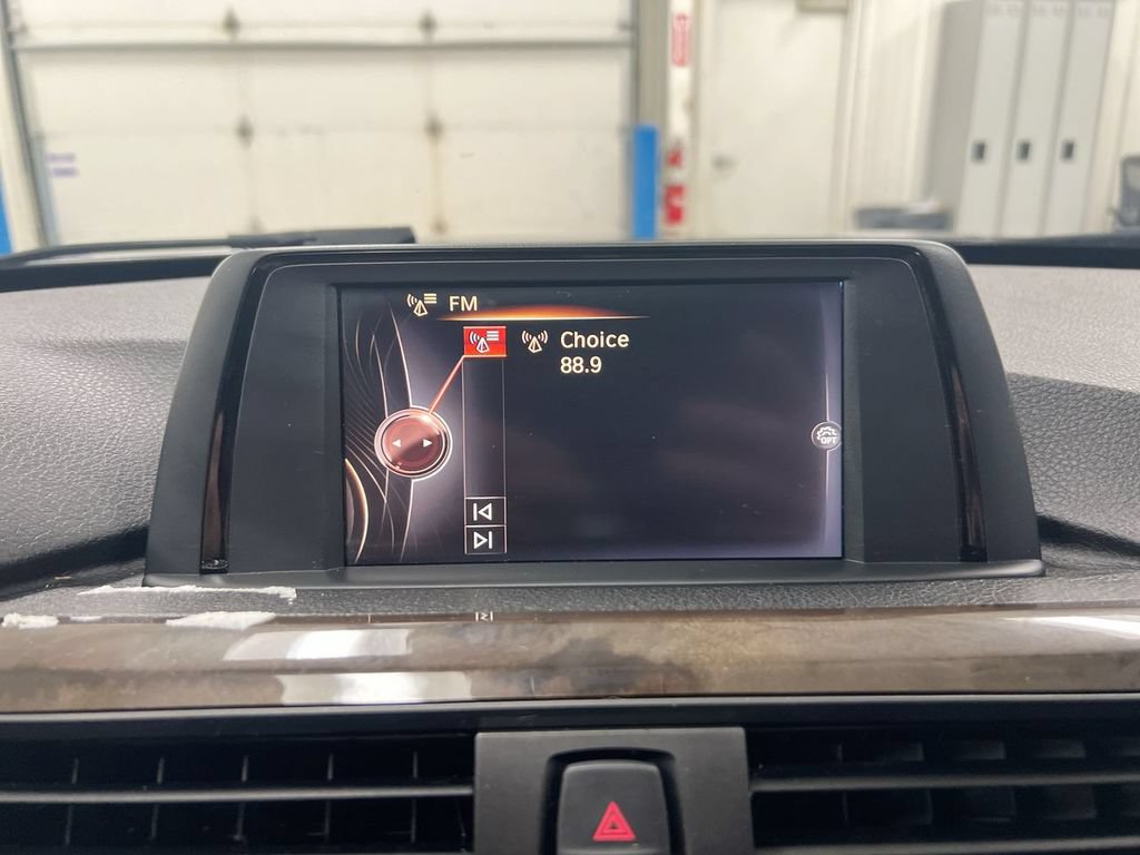 Used 2015 BMW 328i xDrive Sedan AWD/4WD image 14