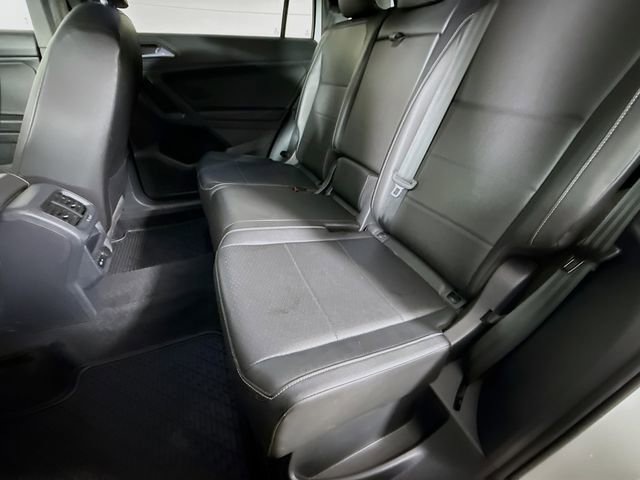 Used 2021 Volkswagen Tiguan SE R-Line image 25