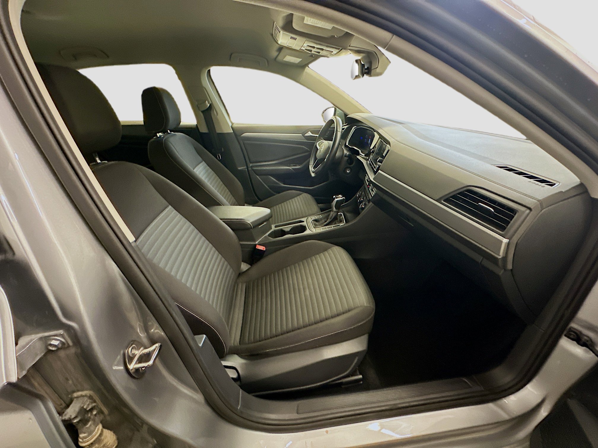 Used 2024 Volkswagen Jetta S image 30