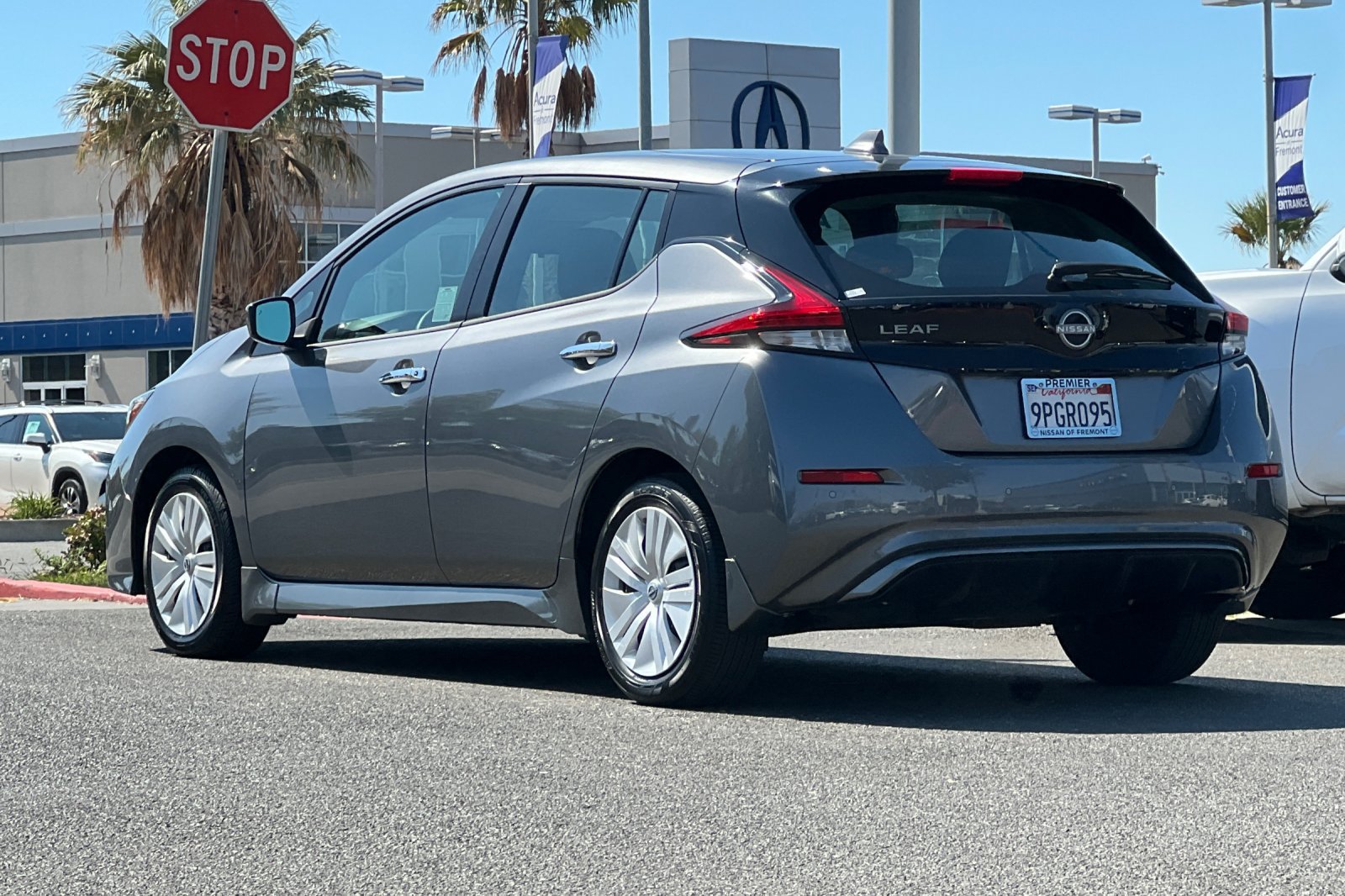 Certified 2025 Nissan Leaf S FWD image 6