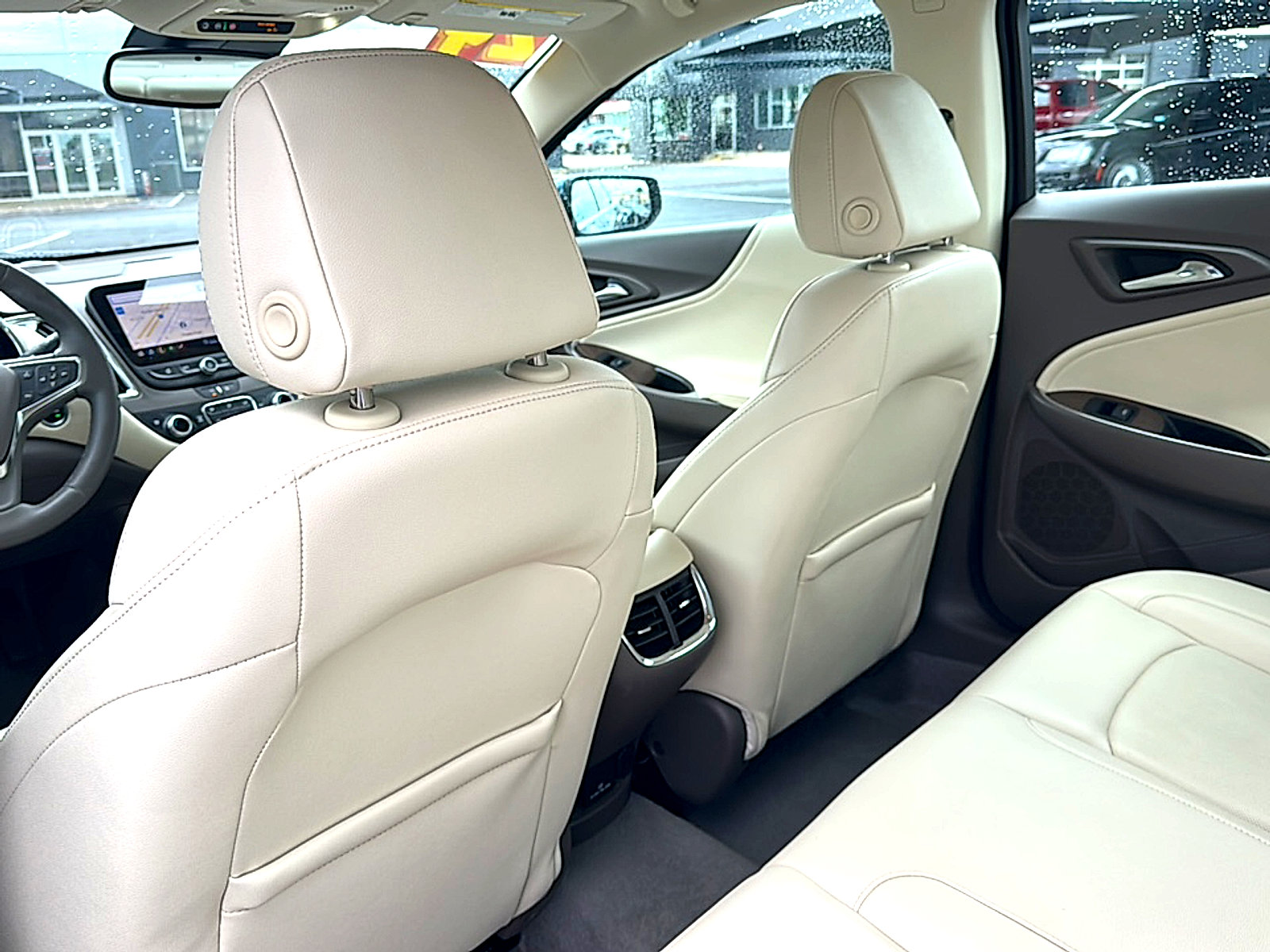 Used 2024 Chevrolet Malibu LT image 17