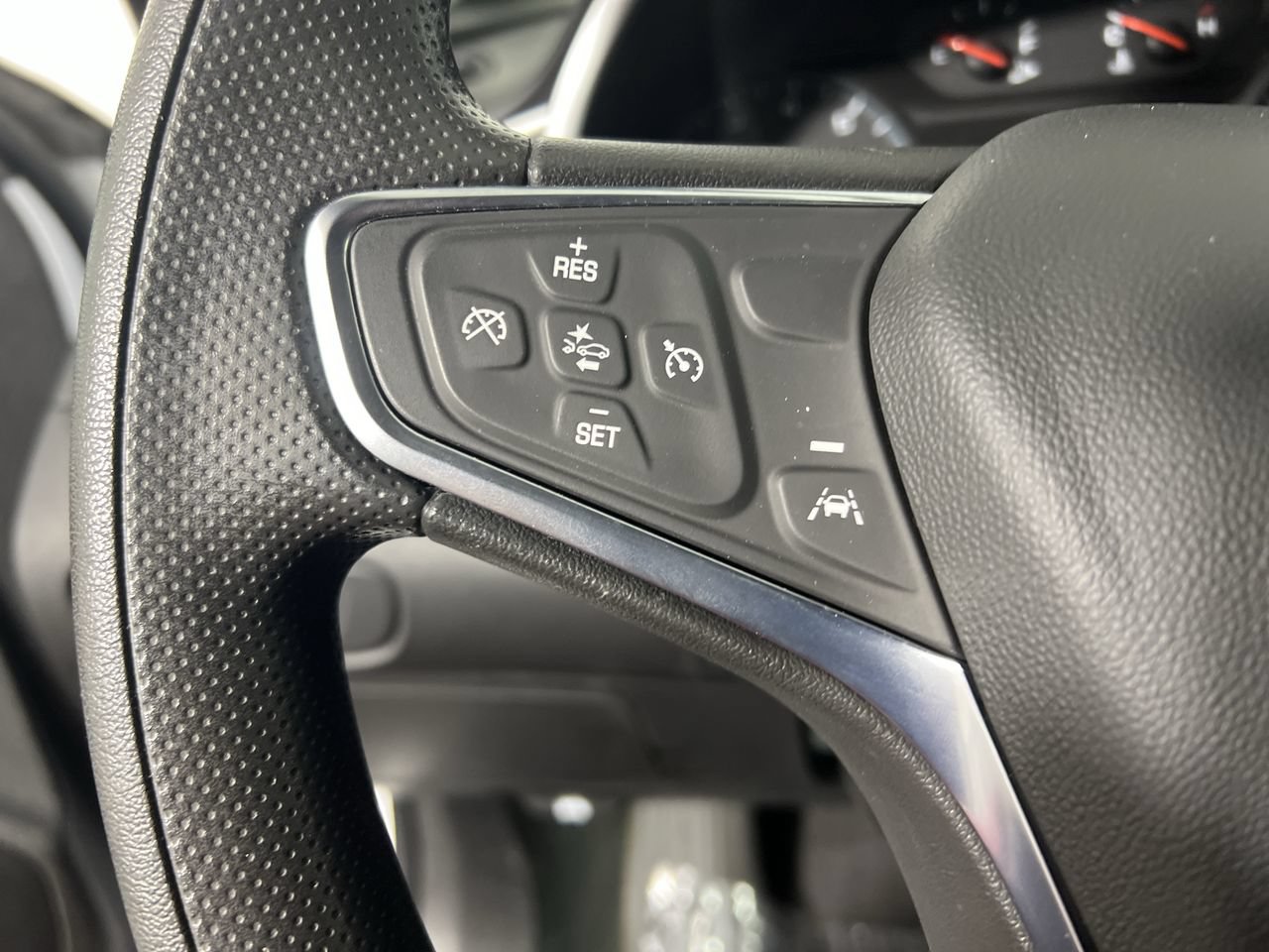 Used 2024 Chevrolet Malibu LT FWD image 11