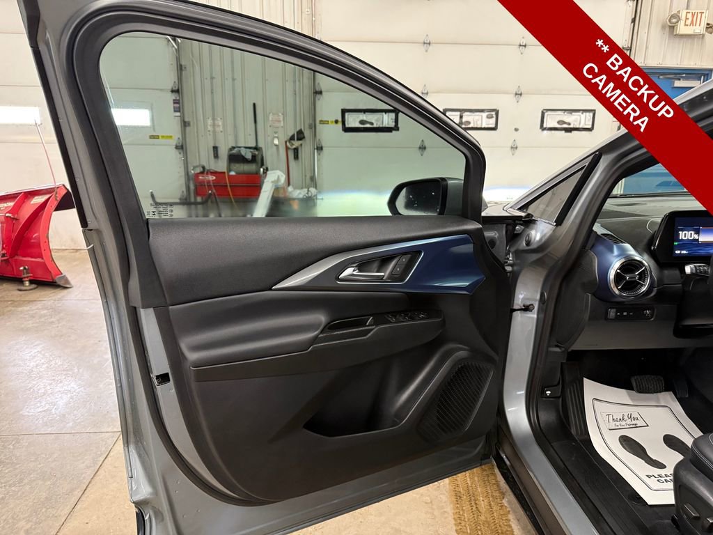 Used 2024 Chevrolet Equinox EV LT w/ LPO, All-Weather Mat Package image 11