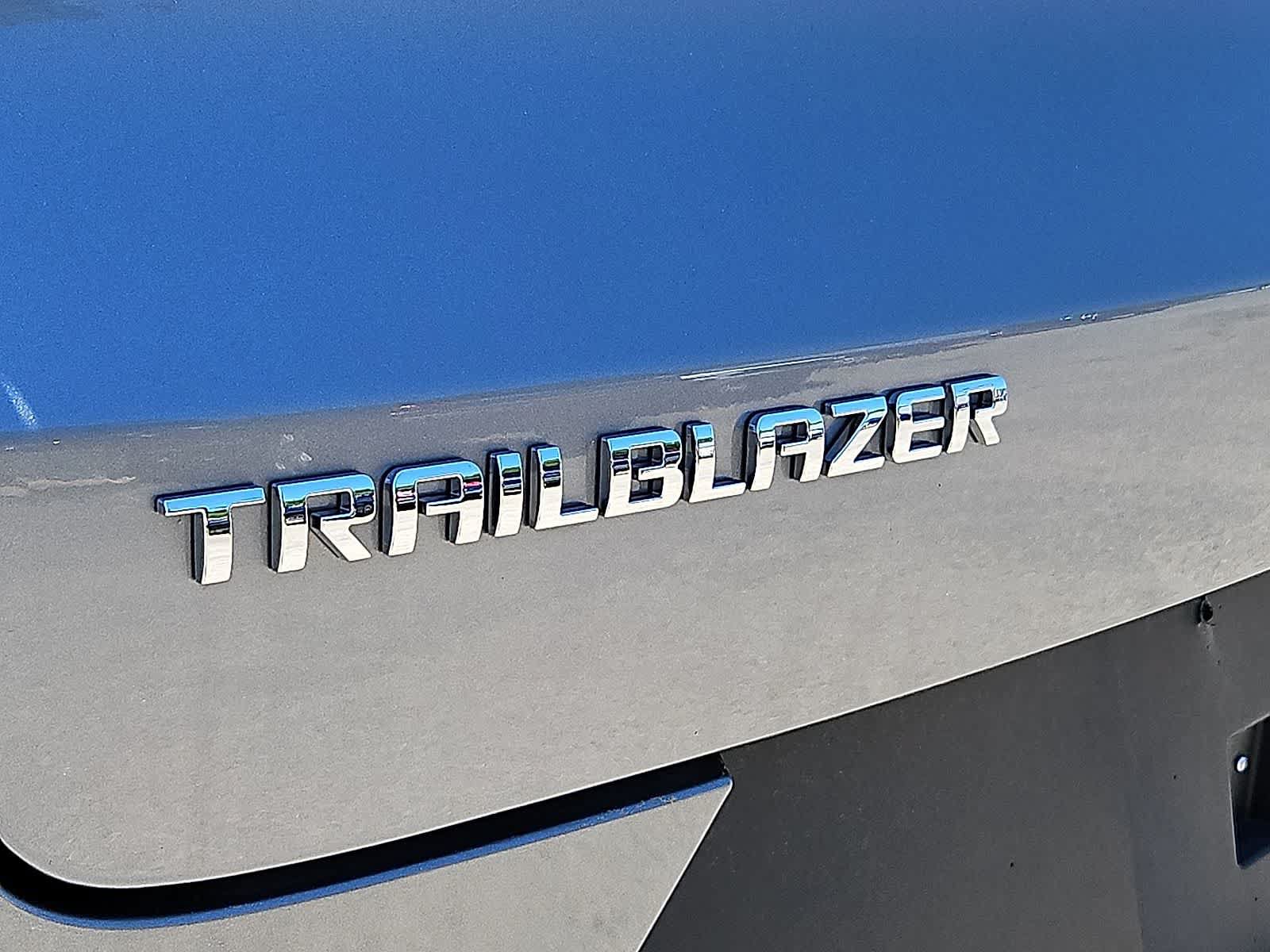Certified 2023 Chevrolet TrailBlazer LT FWD image 35