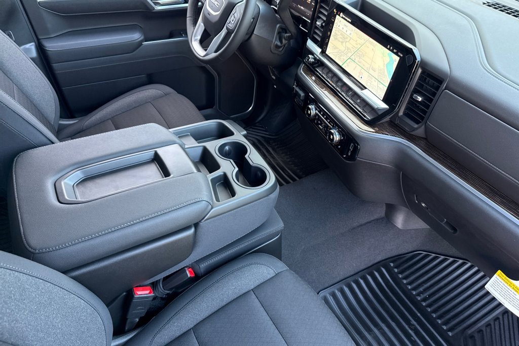 New 2026 GMC Sierra 1500 Elevation image 12