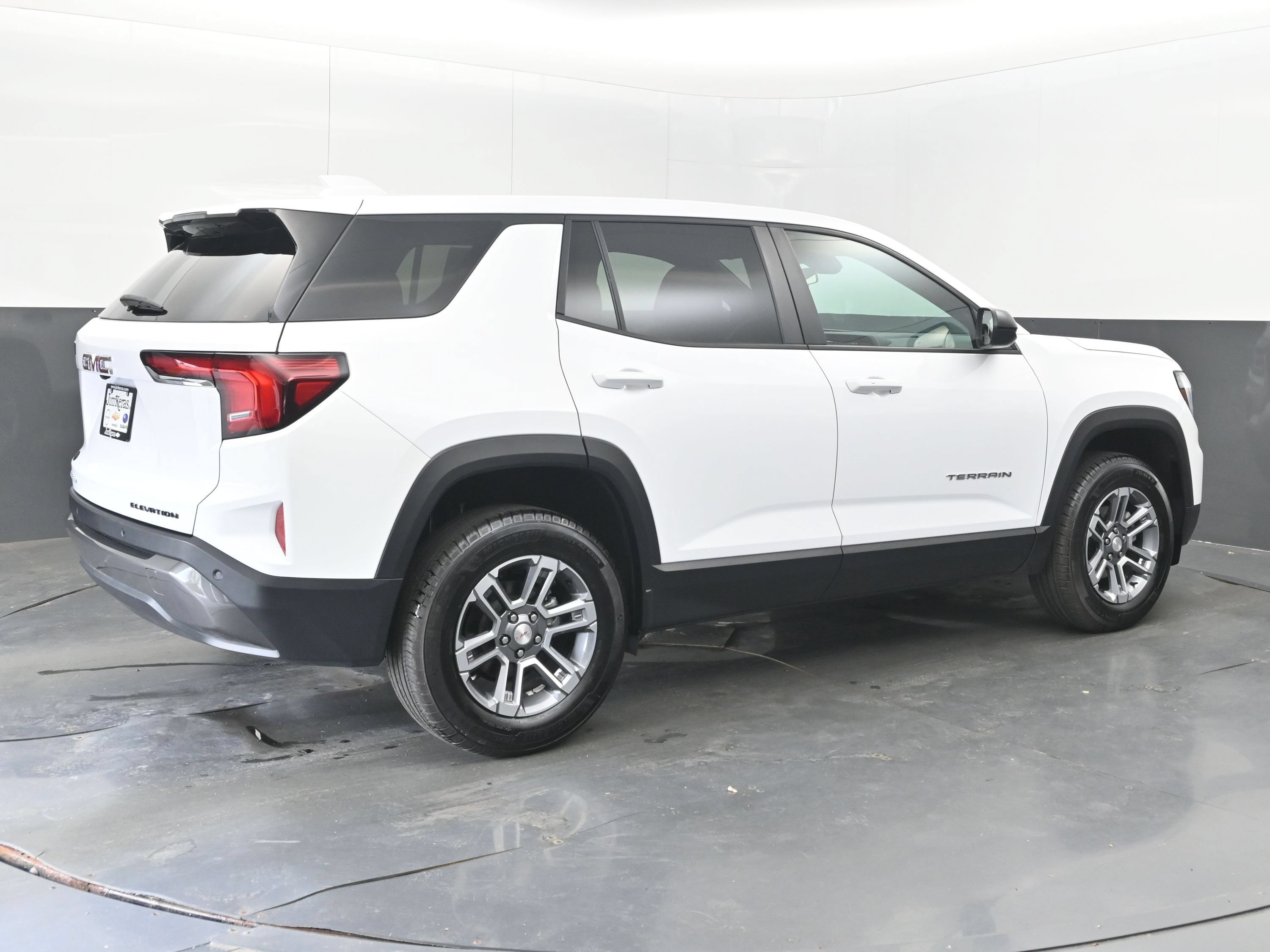 Used 2026 GMC Terrain Elevation FWD image 9