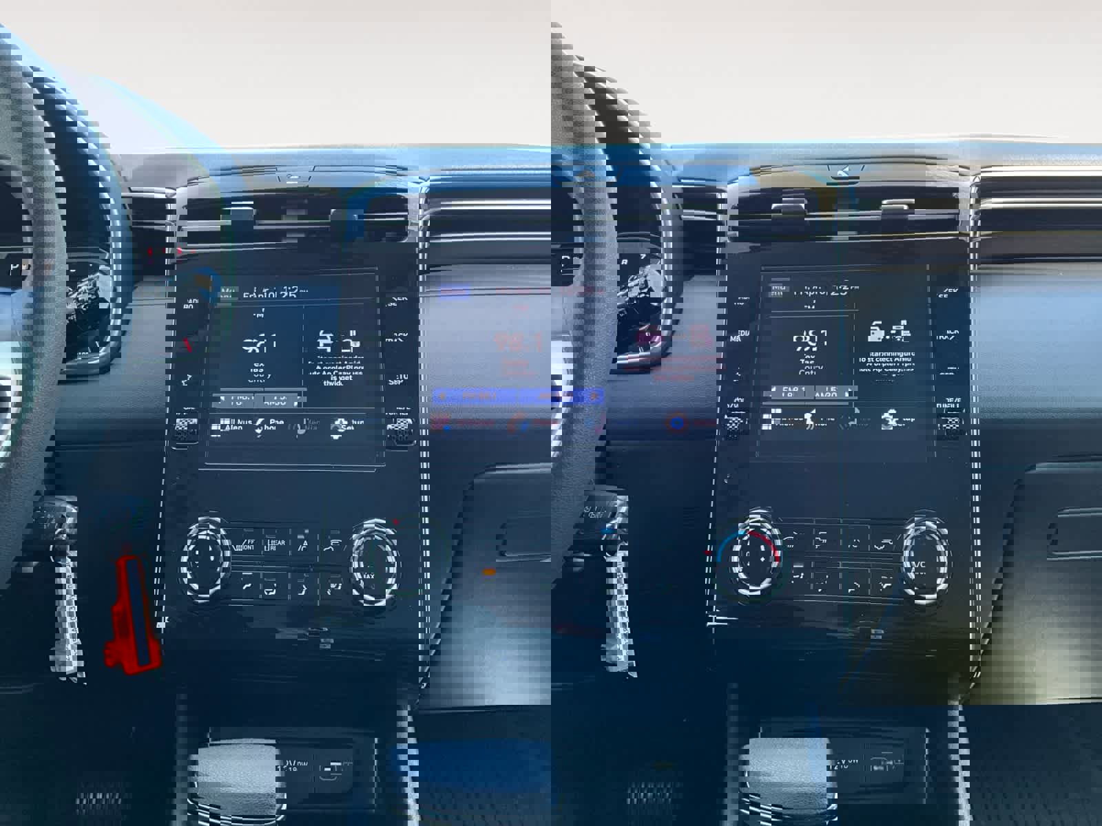 Used 2023 Hyundai Tucson SE image 13