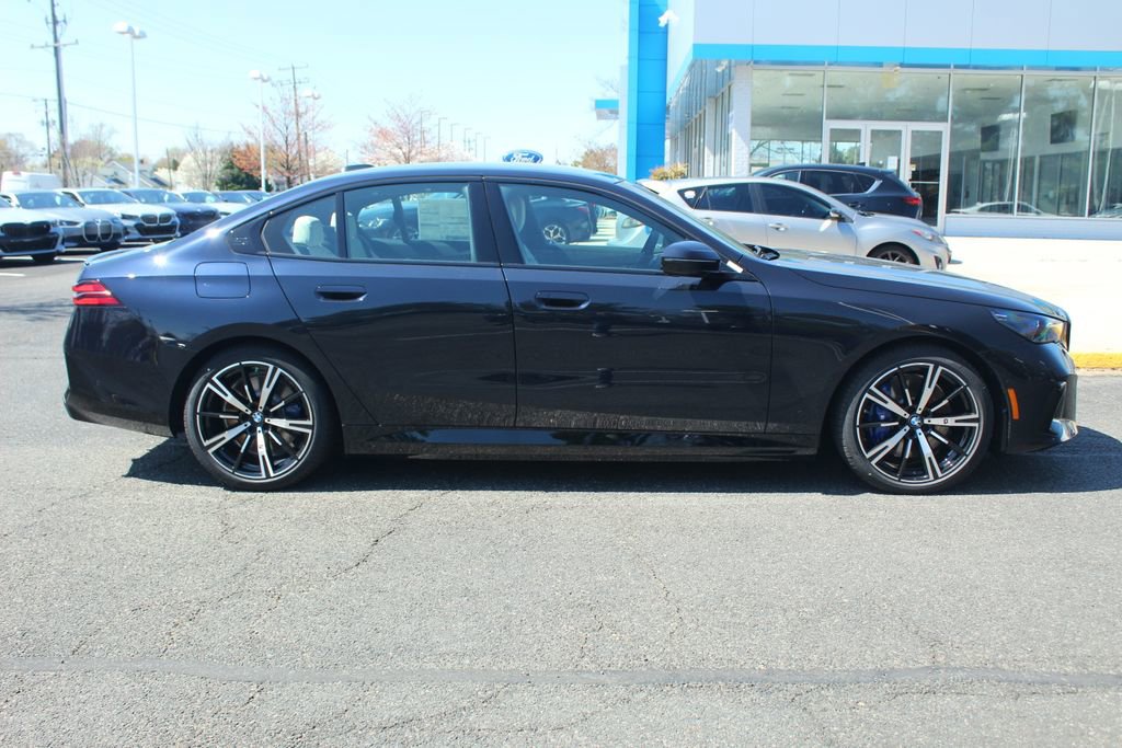 New 2026 BMW 550e xDrive w/ Executive Package AWD/4WD image 11