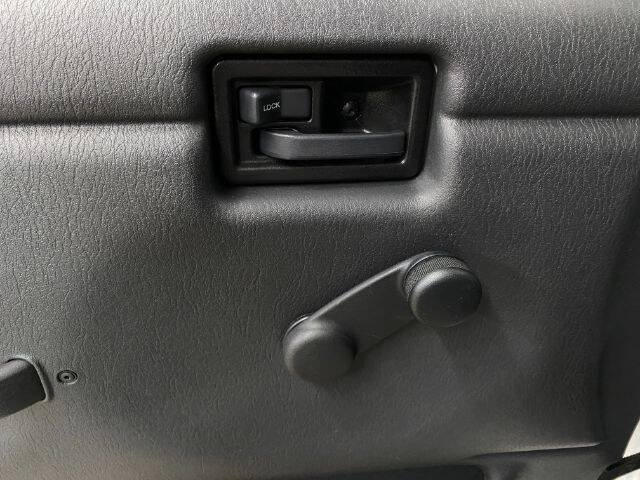 Used 2005 Jeep Wrangler Sport AWD/4WD image 9