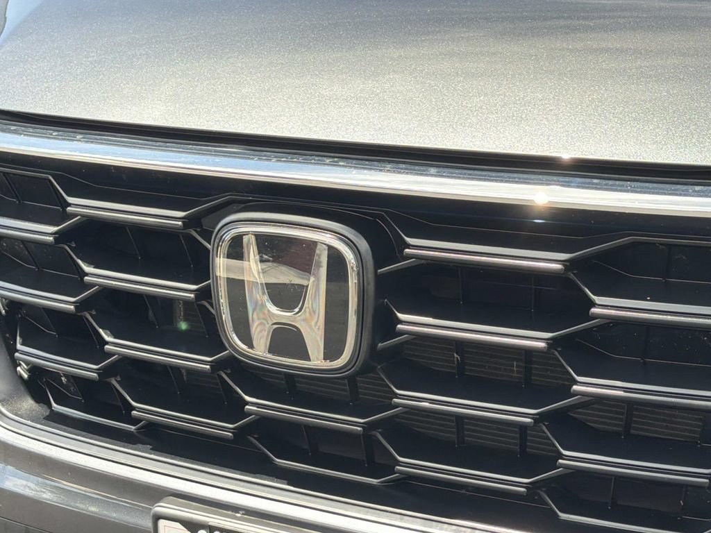 Used 2025 Honda CR-V LX image 8